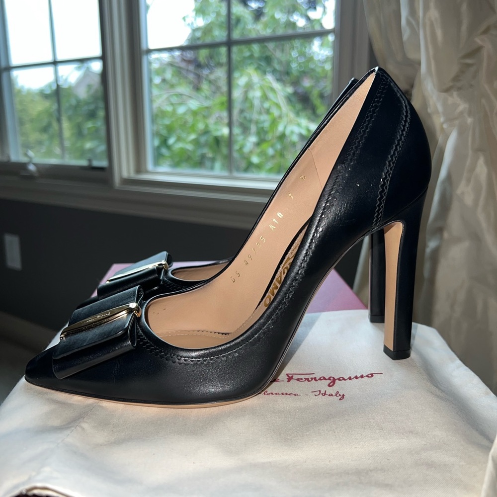 Salvatore Ferragamo Edina Heels - Picture 3 of 9